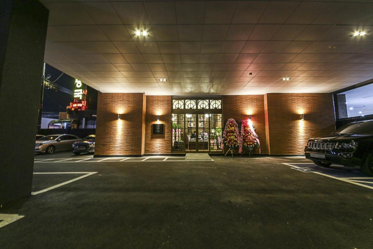 Lerocherrouge Hotel Chuncheon Exterior foto